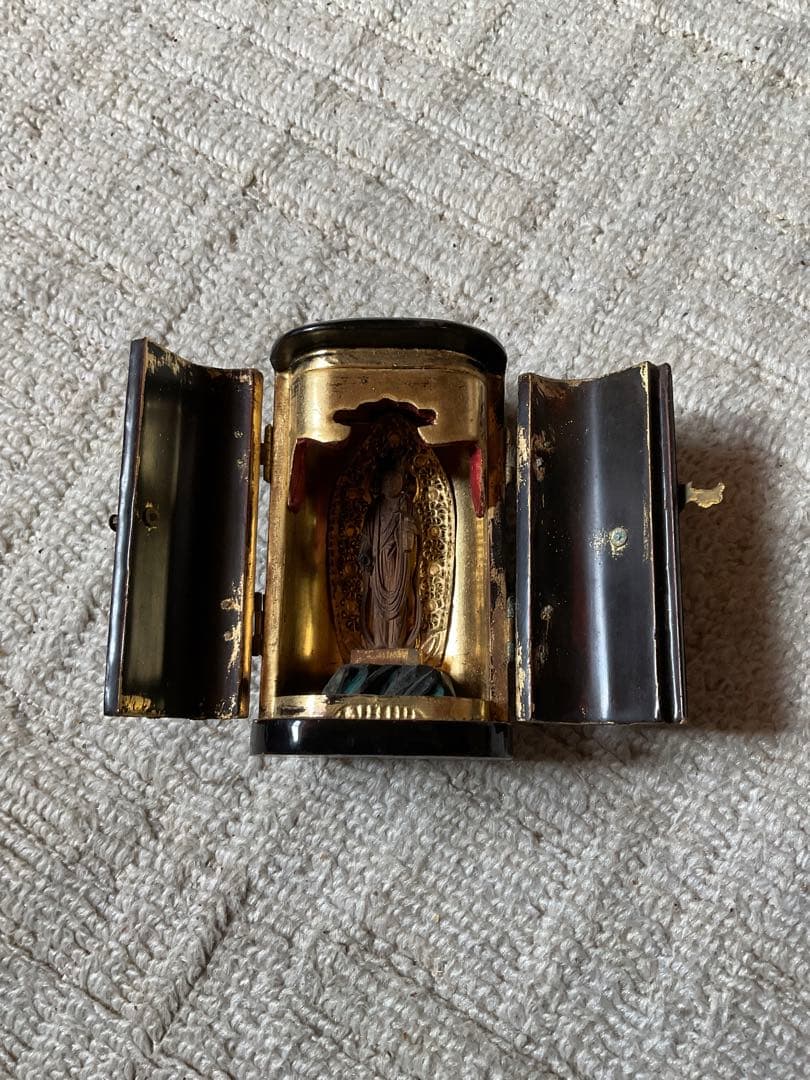 厨子入り　十一面観音菩薩立像・昭和初期の物【かなり小さな仏像となります。】