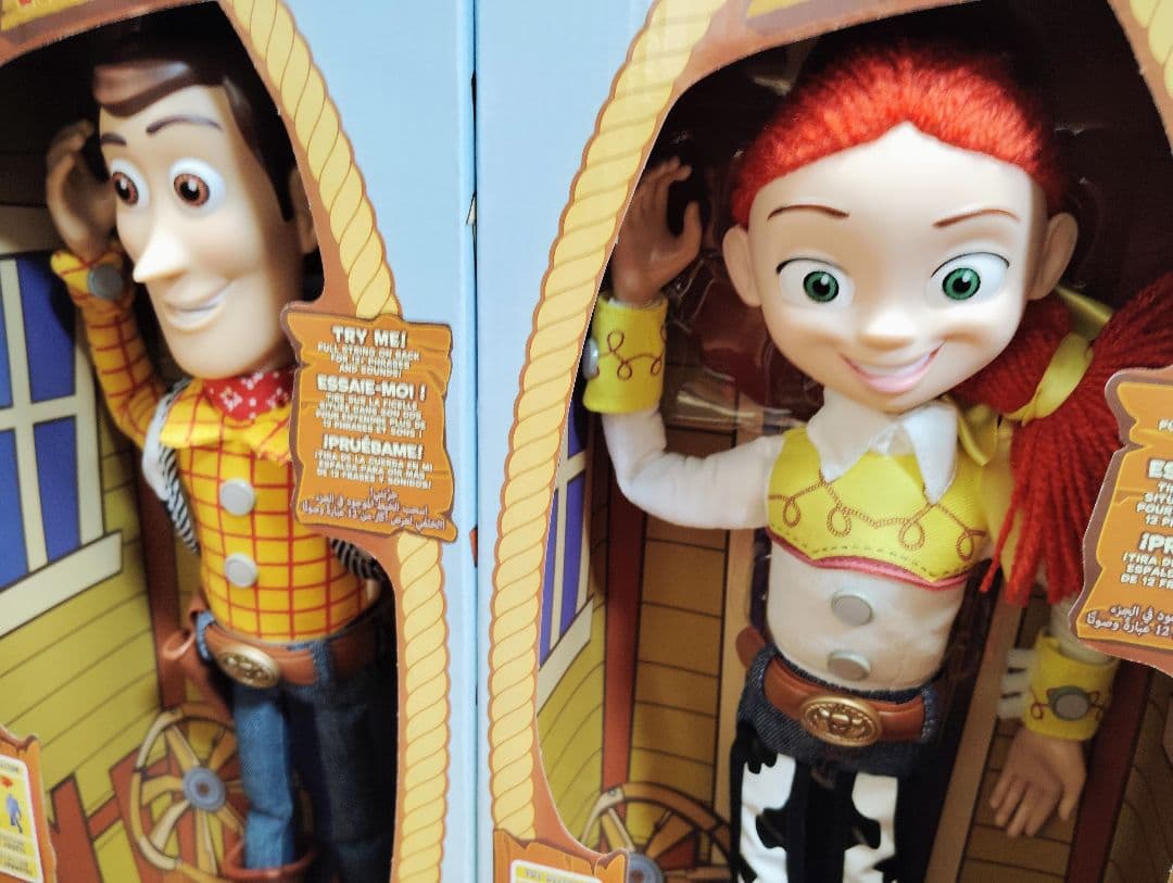 トイ・ストーリーウッディとジェシー トーキングアクションフィギュア 英語版