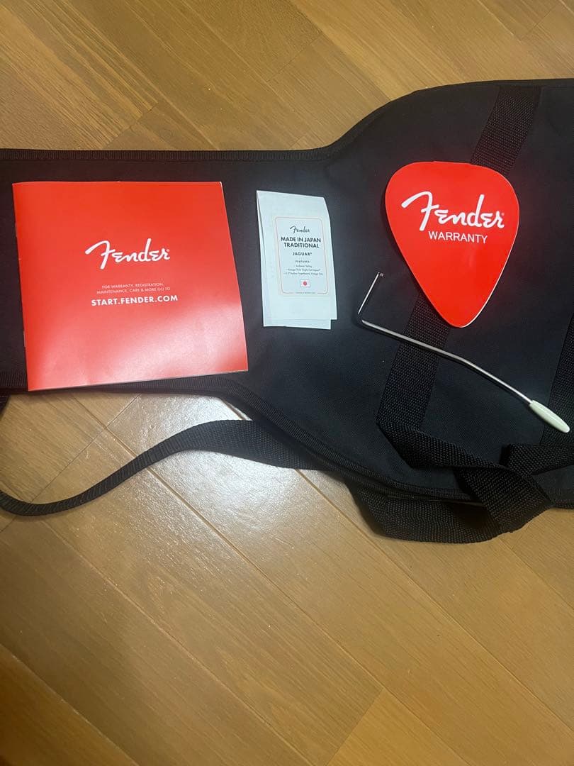 ギター Fender Japan Traditional 60s Jaguar