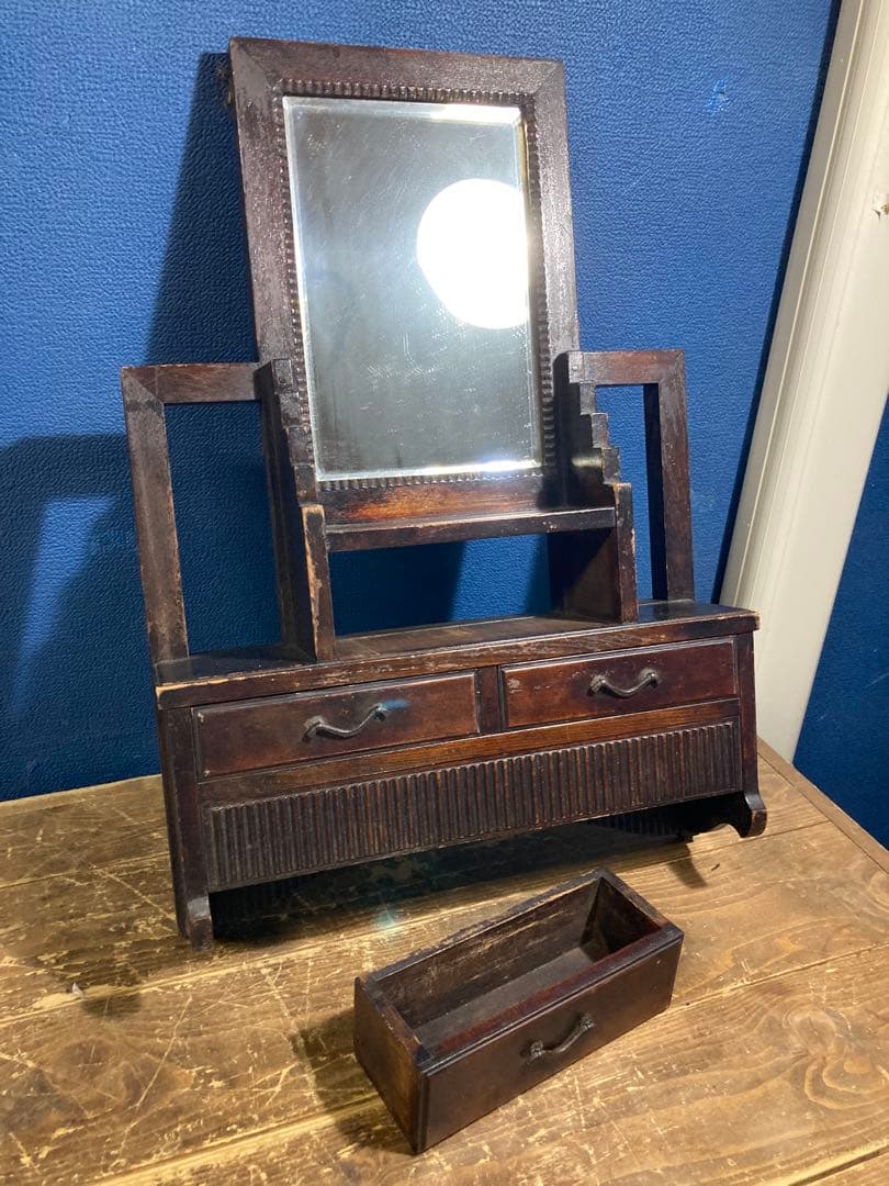 A 壁掛けインテリア　レトロ　ヴィンテージ　壁掛けミラー　アンティーク調　鏡