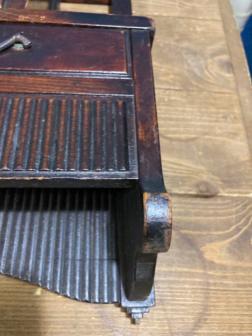 A 壁掛けインテリア　レトロ　ヴィンテージ　壁掛けミラー　アンティーク調　鏡