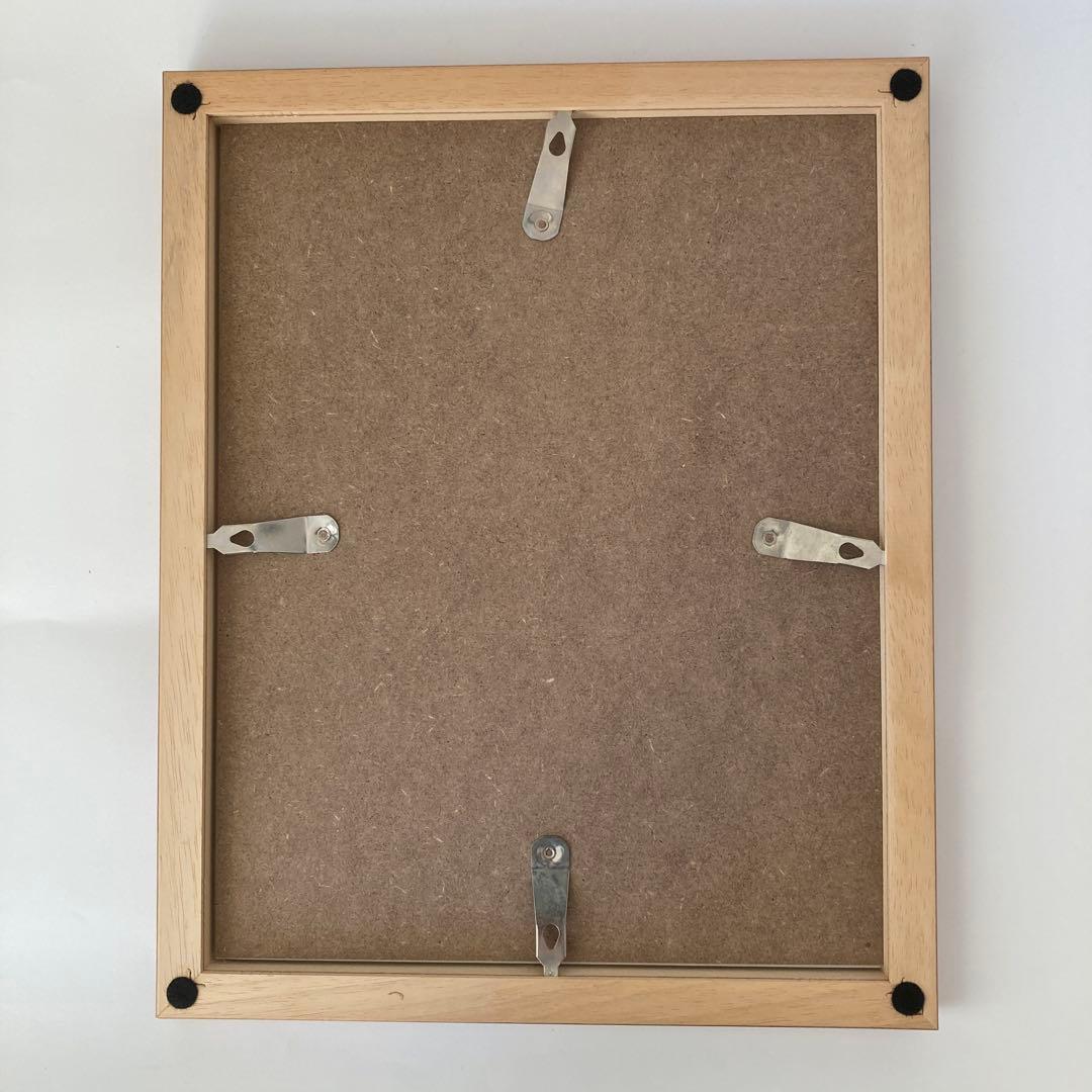 ハワイで購入した40×32センチのウッド額縁。2枚セットで