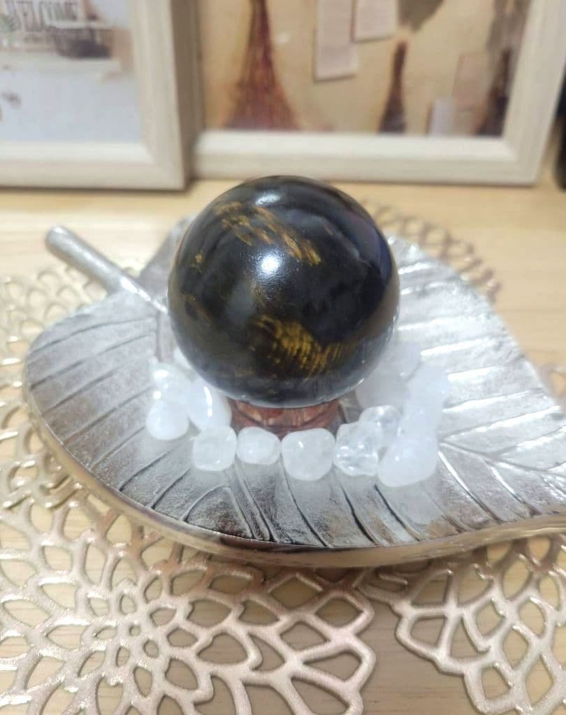 もりりん【№19】天然石 謎石 スフィア 184.0g 52.1mm珪化木