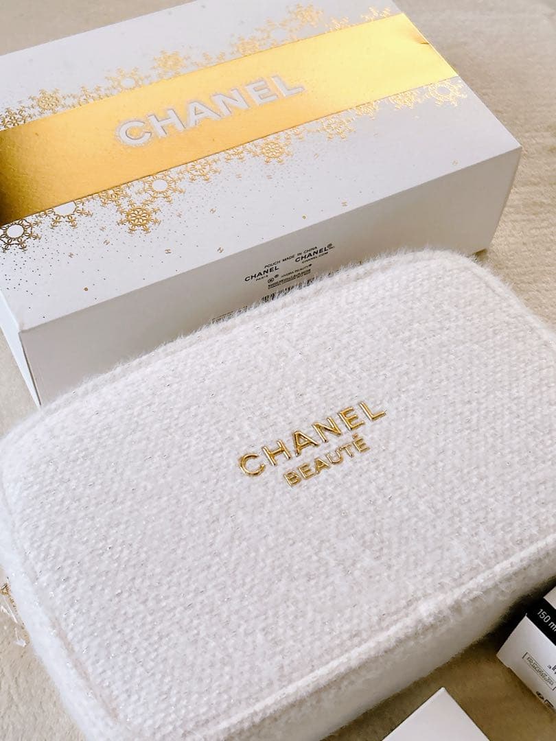 CHANELギフトセットポーチ・洗顔フォーム・イドゥラビューティマイクロクリーム