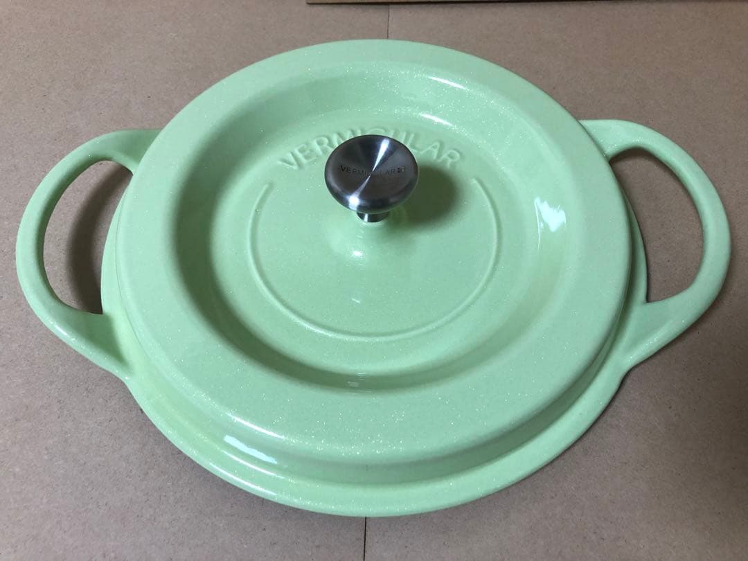 VERMICULAR Oven Pot Round #22 パールグリーン