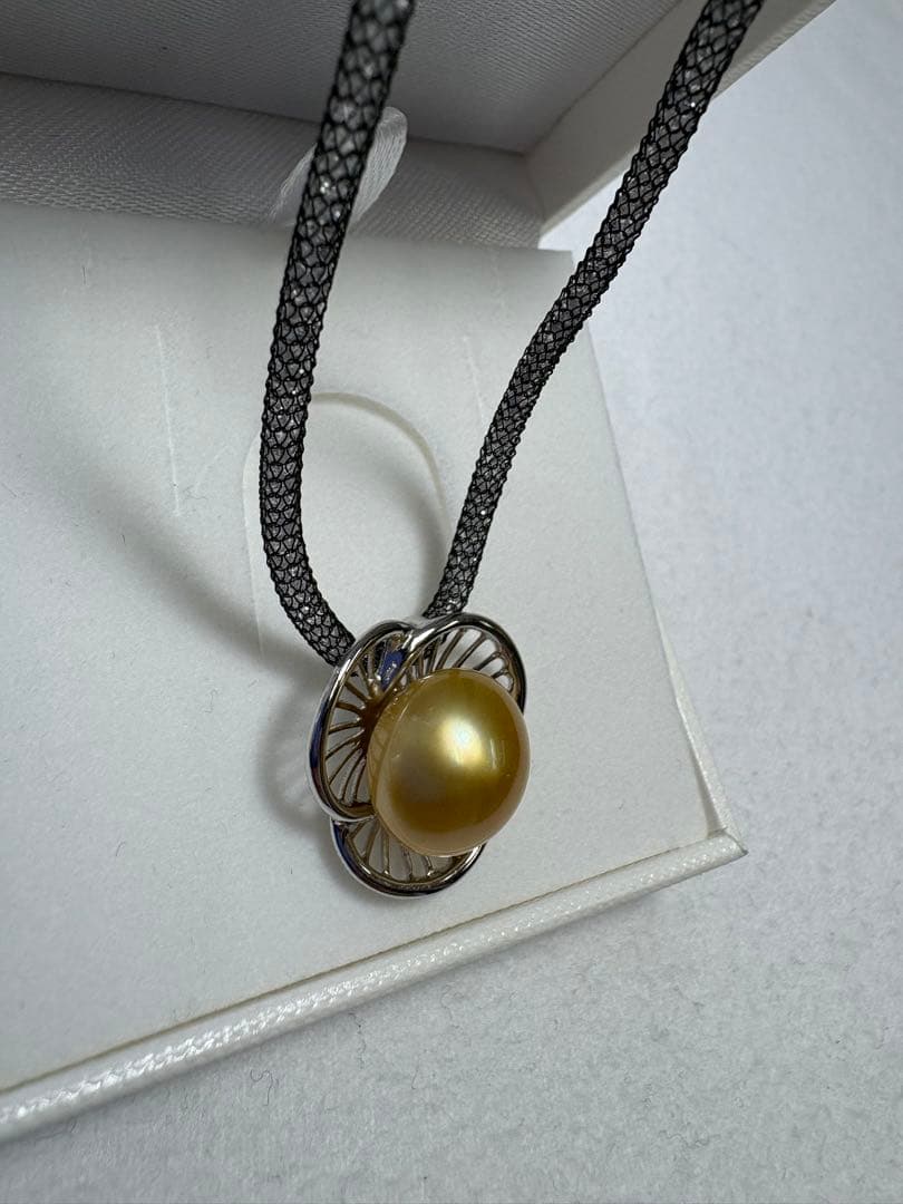 南洋ゴールドパール シルバー　メッシュ　ペンダントトップ　バロック