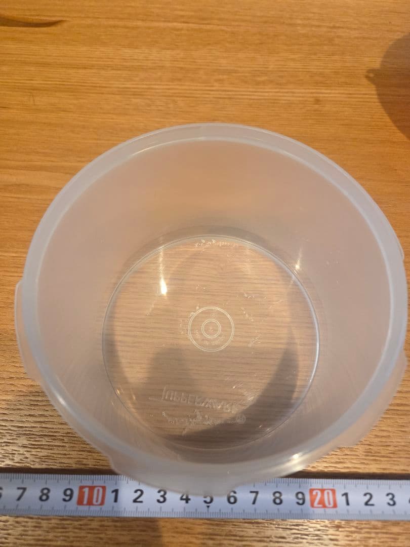 Tupperware 食品保存容器 8個セット