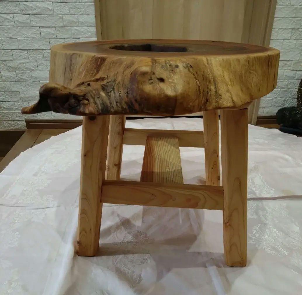 欅の輪切りテーブル㉖　樹齢約150年の欅の一点物　欅の耳付き自然木のローテーブル