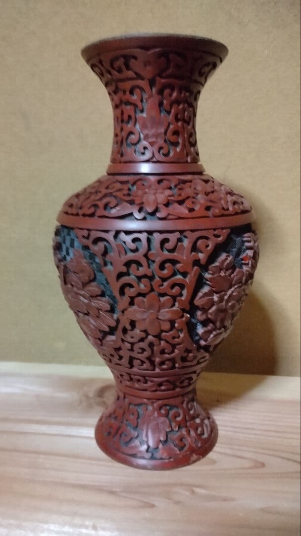 中国 堆朱 花瓶 伝統工芸品 彫刻 ヴィンテージ - メルカリ
