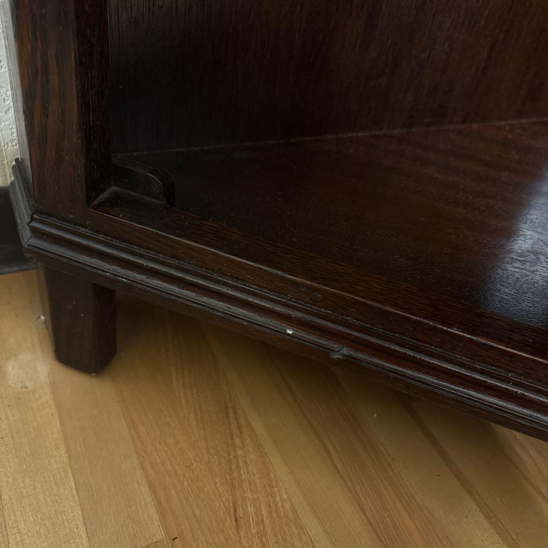 英国製ジェイシーファニチャー製アンティーク家具飾り棚コーナー