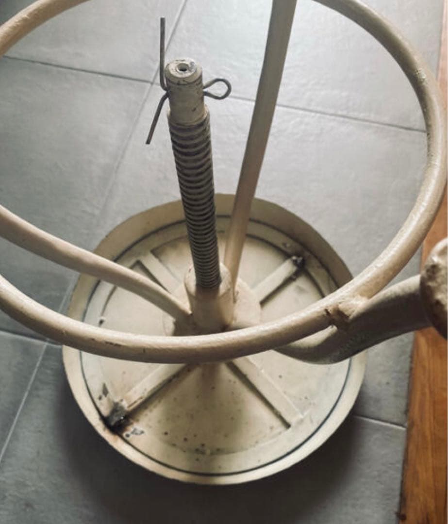 フランス製　昇降スチールチェア　アイアンスツール　インダストリアル　アンティーク