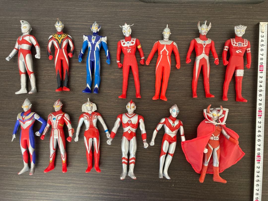 ウルトラマンなどフィギュア 円谷プロ 日本製有2000〜08年製77体まとめ売り