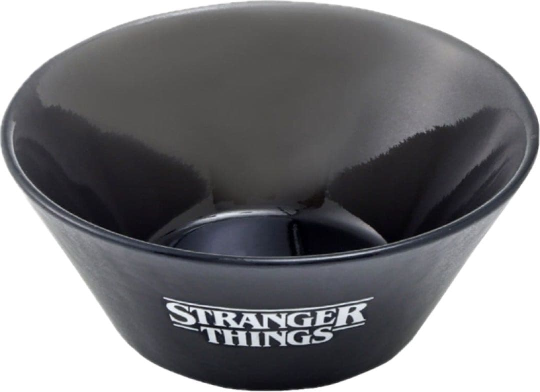 ストレンジャーシングス 3coinsマグカップ・ボウル・プレート3点