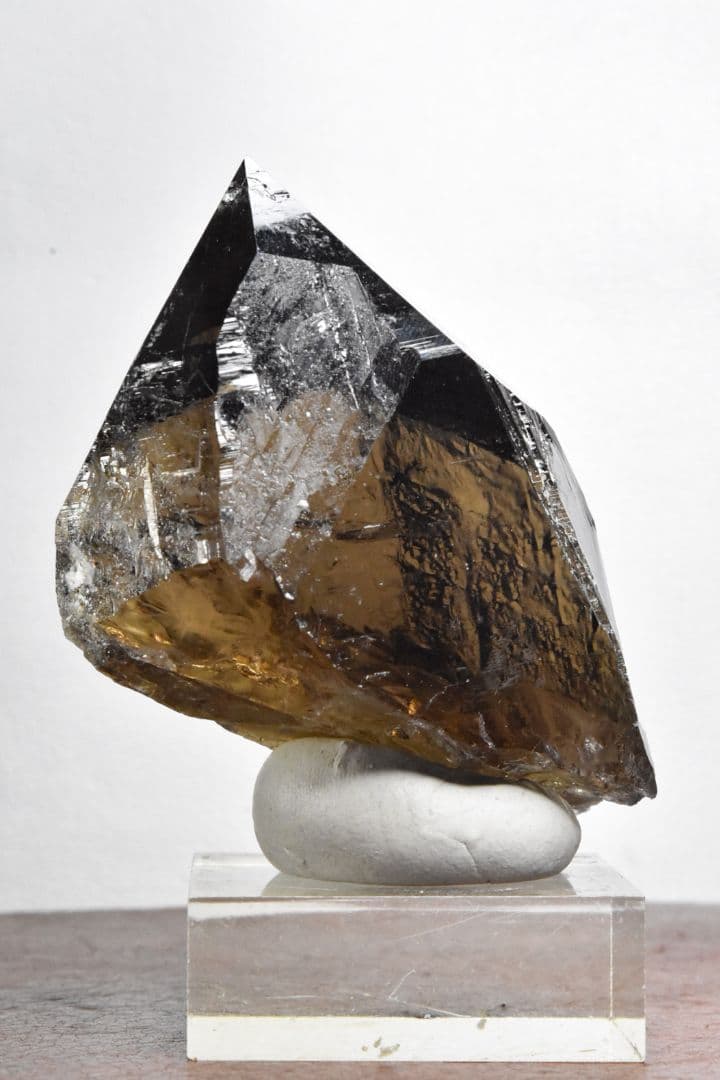 パキスタン スカルドゥHashupi産 クリアスモーキークォーツポイント