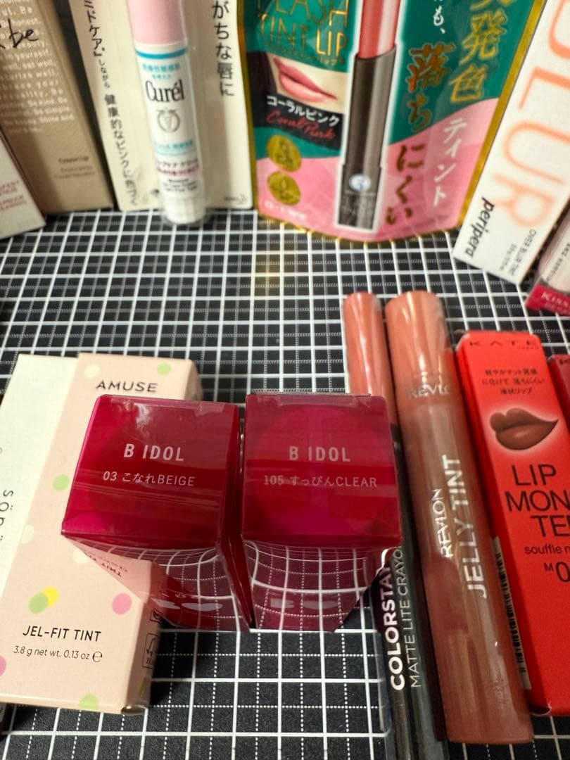 定価の半額以下！新品未開封リップ限定品含む27点まとめ売り！激安