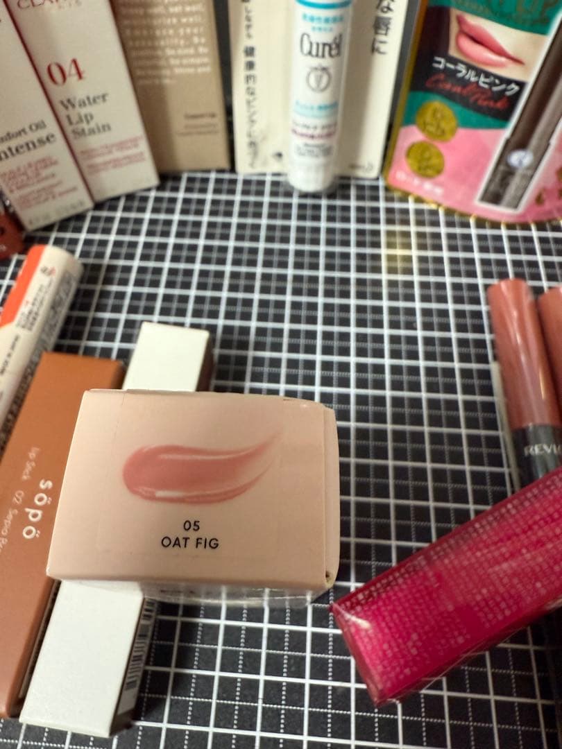 定価の半額以下！新品未開封リップ限定品含む27点まとめ売り！激安