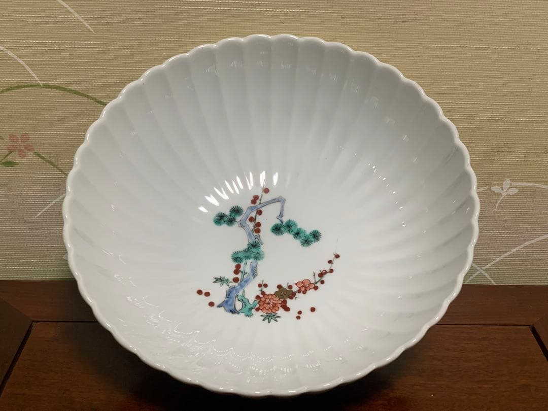 在銘　粉彩　特大　大鉢　直径24.5cm 高さ10cm