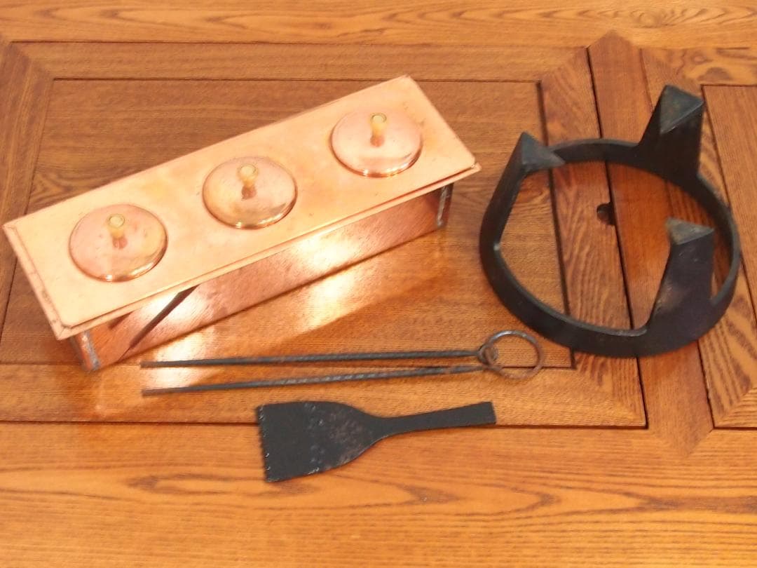 【美品】関西火鉢 囲炉裏テーブル 欅(ケヤキ) 無垢 燗銅壺 他付属品多数 家具