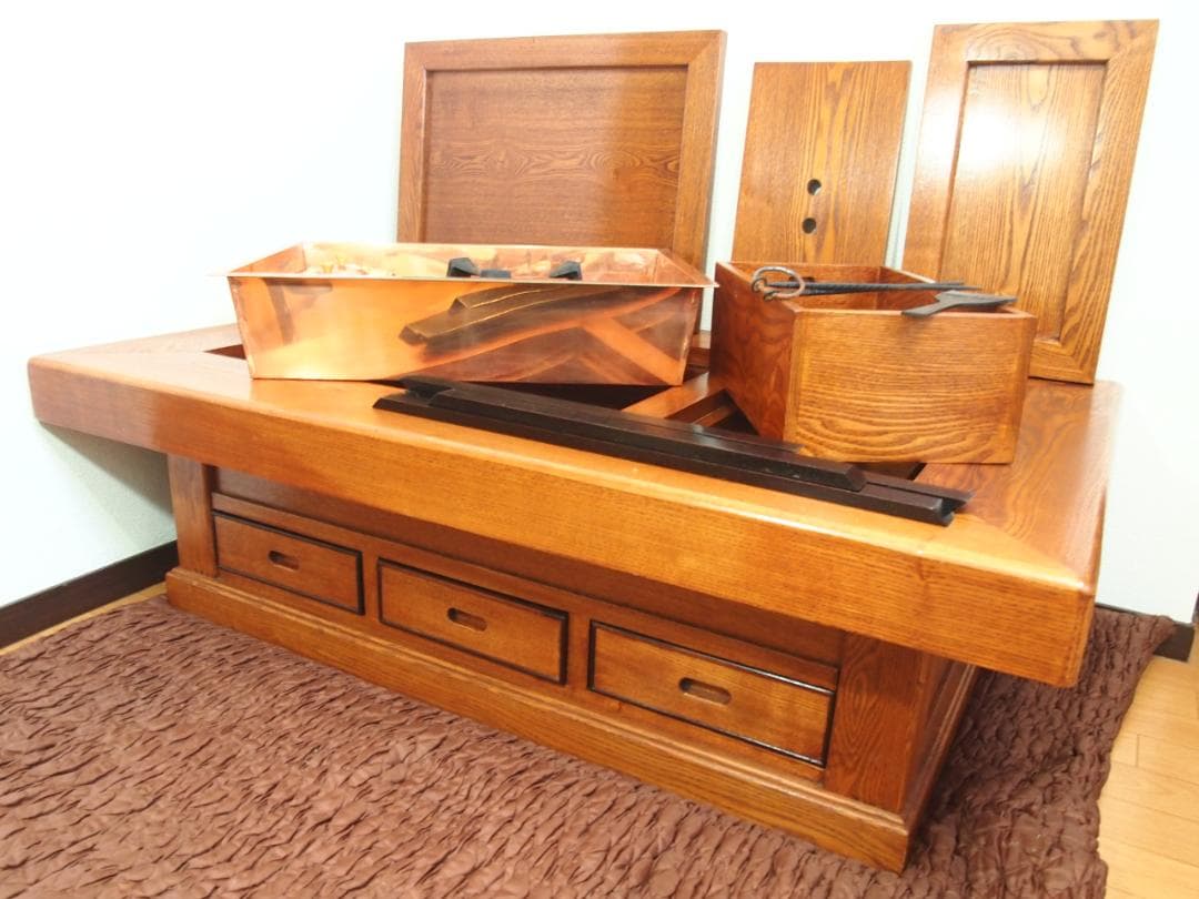 【美品】関西火鉢 囲炉裏テーブル 欅(ケヤキ) 無垢 燗銅壺 他付属品多数 家具