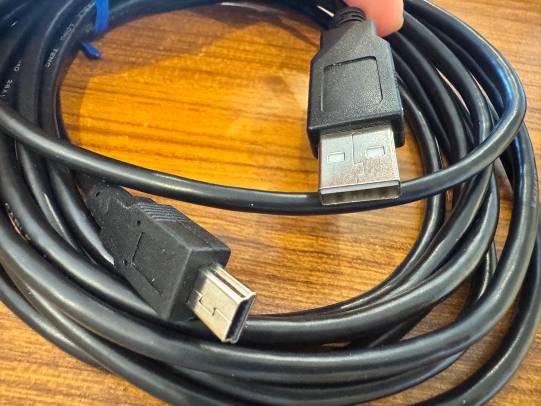 The Artiphon INSTRUMENT 1 (ホワイト)