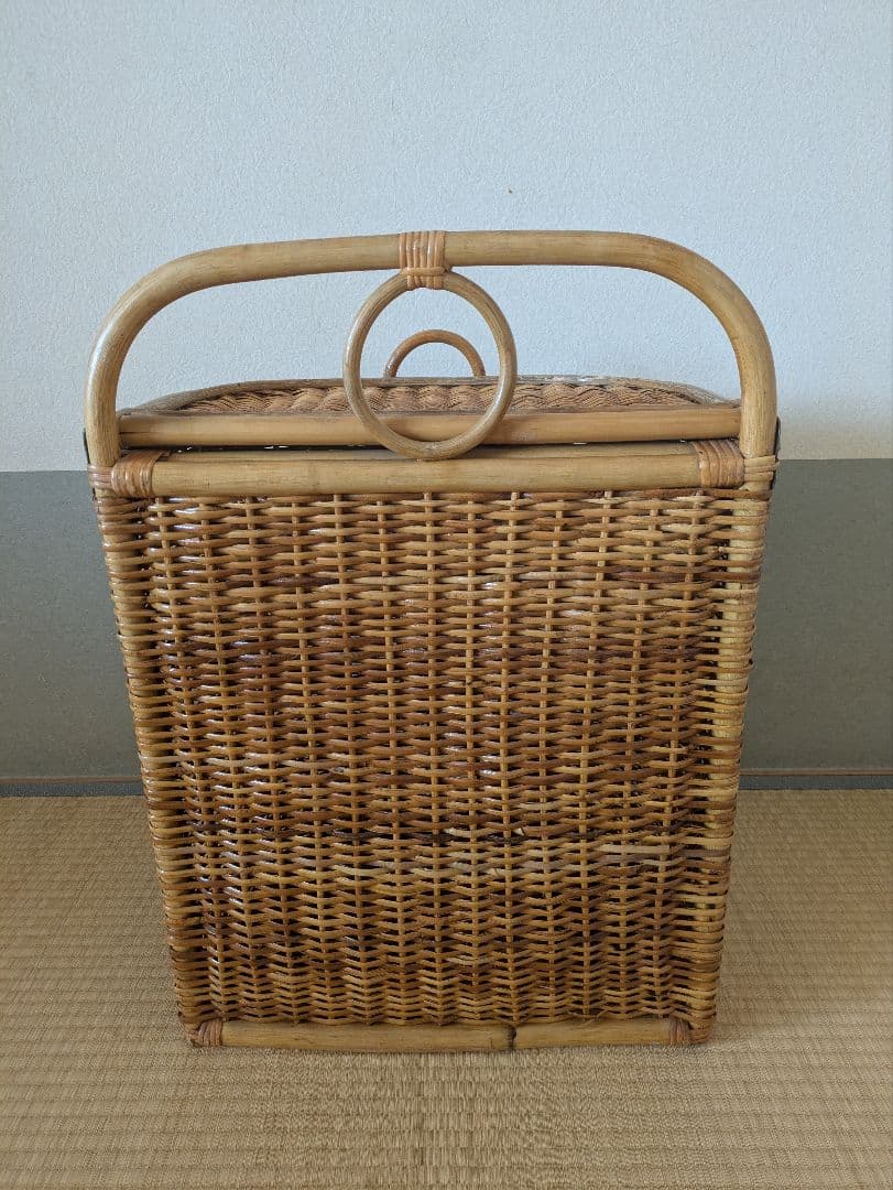 vintageオールドラタン　籐製バスケット　籠　かご　ランドリーボックス