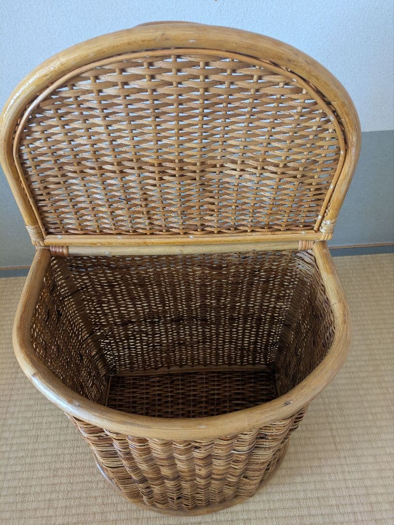 vintageオールドラタン　籐製バスケット　籠　かご　ランドリーボックス