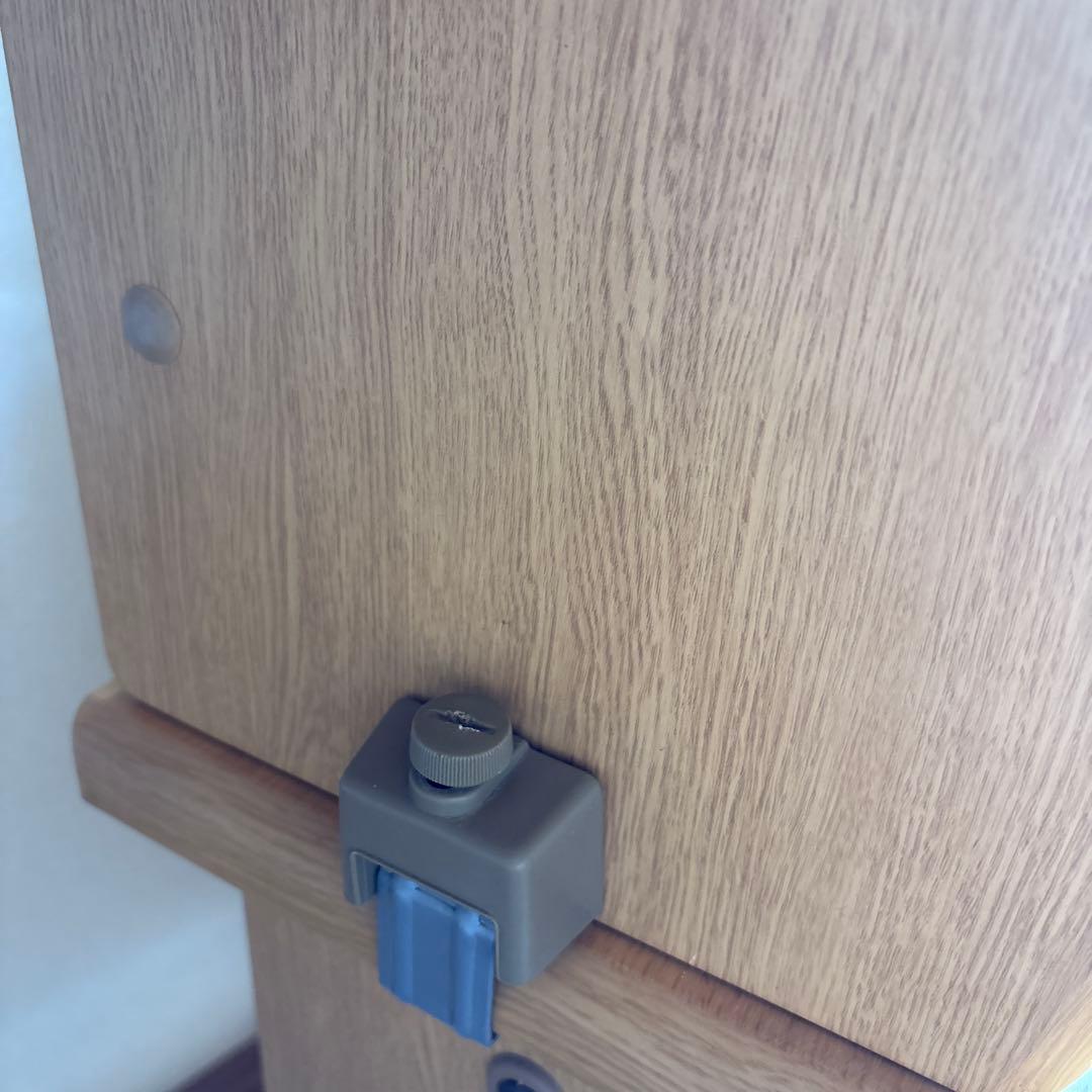 ②棚＆ライト(勉強机別出品)中古 くろがね