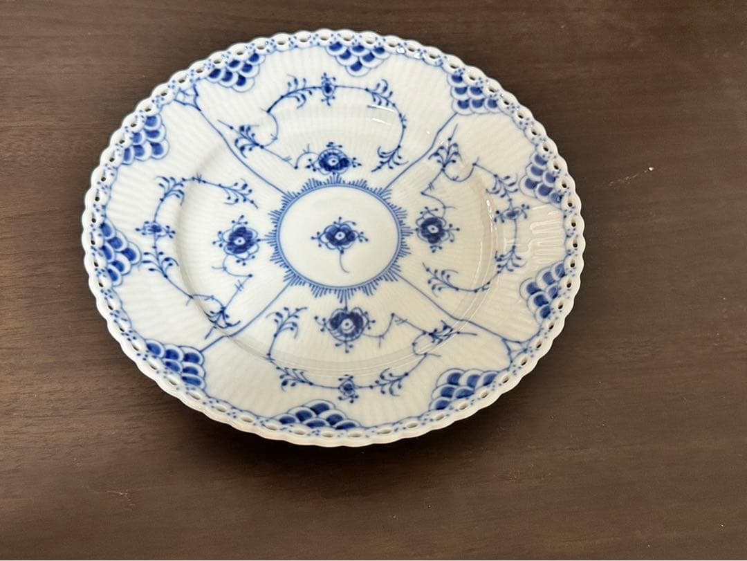 最終値下げ　コペンハーゲン　皿　ブルーフルーテッド フルレース