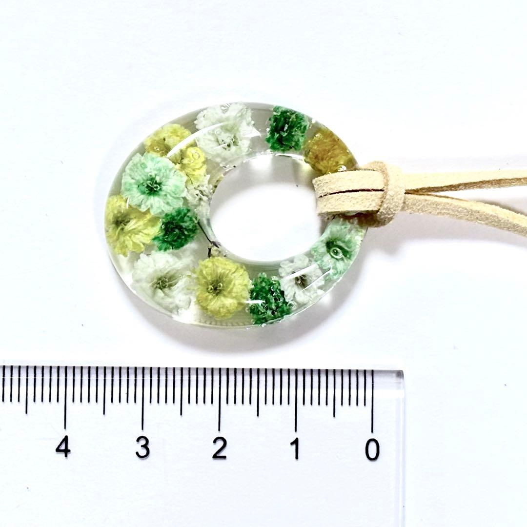 A26-065 レジンネックレス(かすみ草)ライムPremium