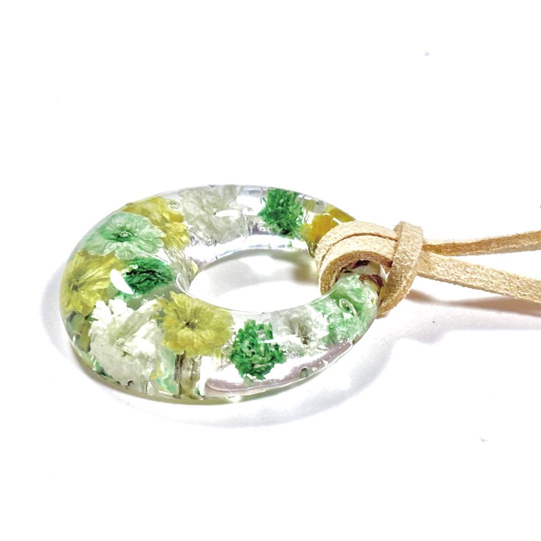 A26-065 レジンネックレス(かすみ草)ライムPremium