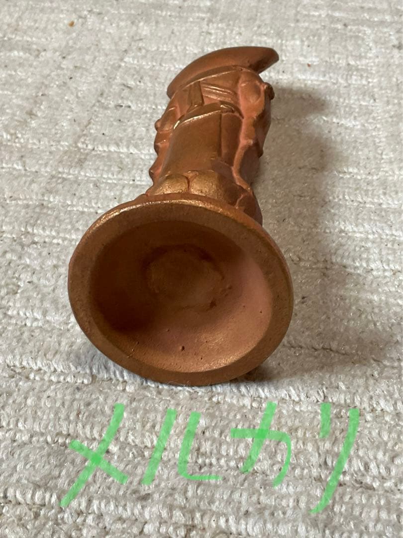 黄金の観音様／材質・真鍮製。高さ、20センチ、重さ、1kg。【昭和初期の作品】