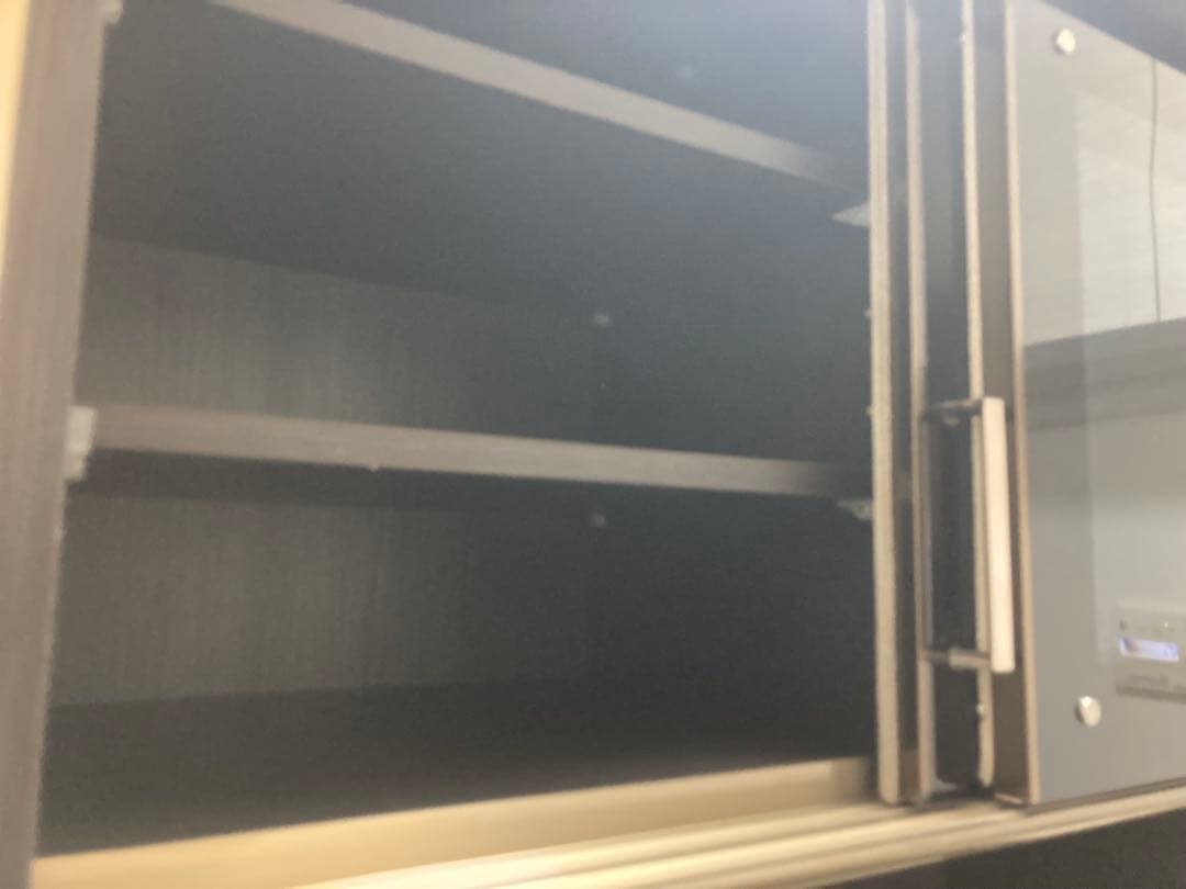 ダークブラウン 食器棚 ガラス扉 引き出し付き