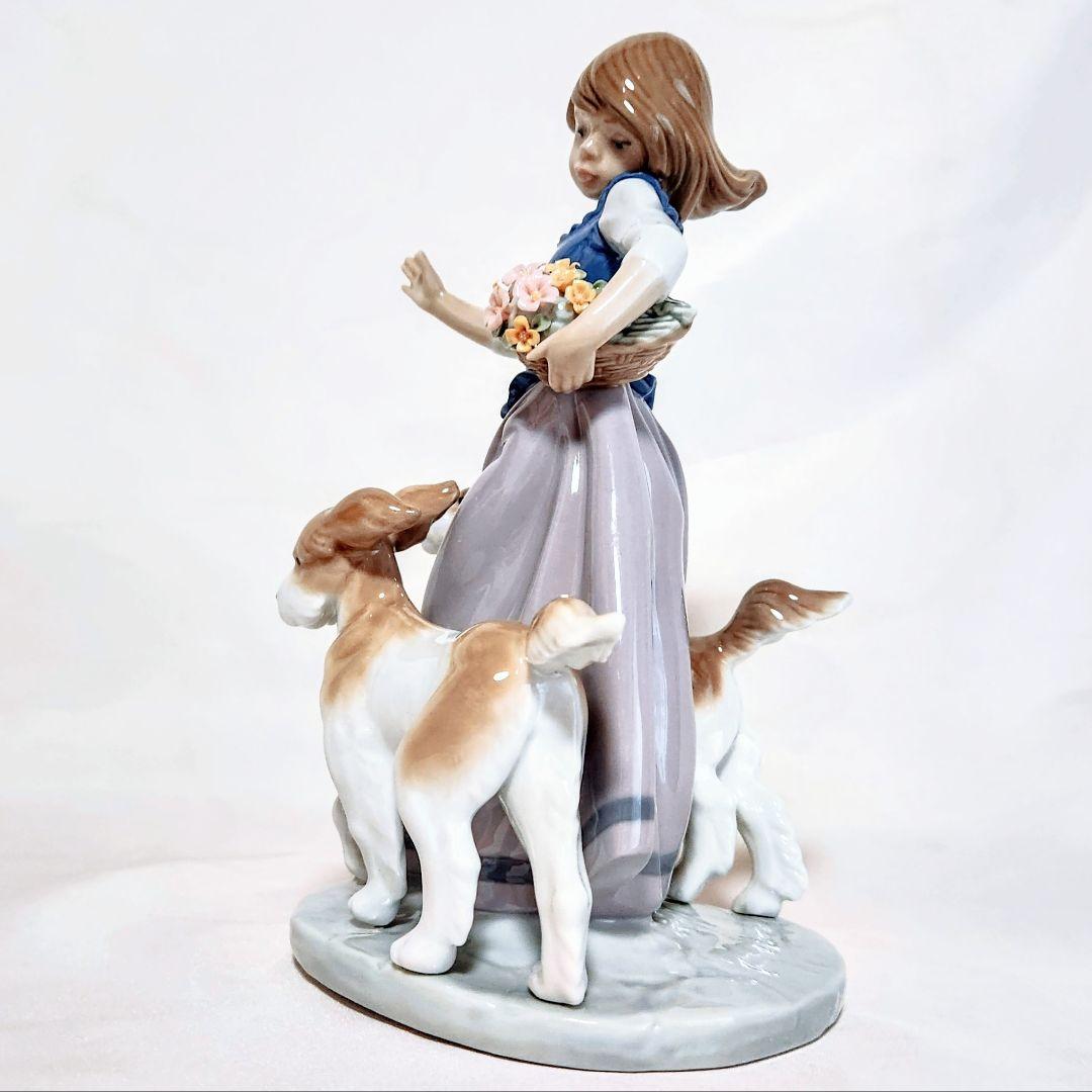 リヤドロ【美品】フィギュリン《少女と犬》No.5761