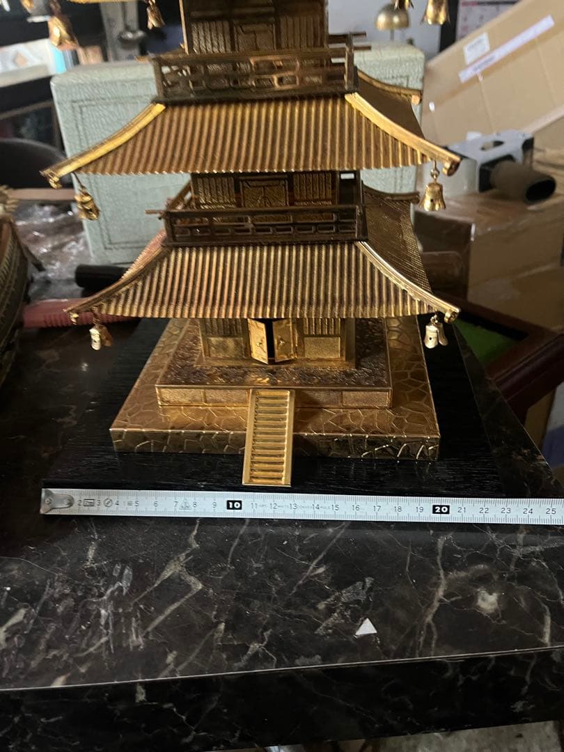 高岡銅器五重の塔、五重の塔、金の五重の塔、金色五重の塔、鉄製に金