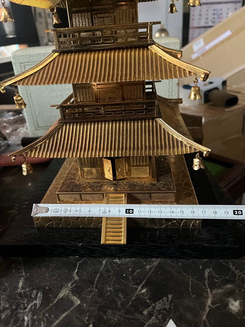 高岡銅器五重の塔、五重の塔、金の五重の塔、金色五重の塔、鉄製に金