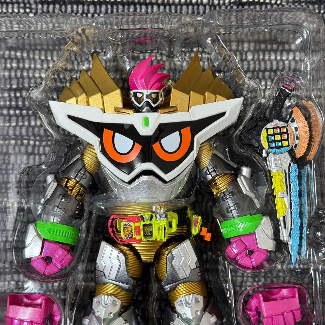 S.H.Figuarts 仮面ライダーエグゼイド マキシマムゲーマー レベル99