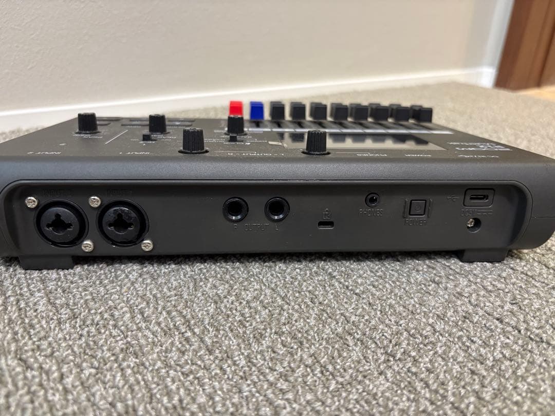 R12 zoom マルチトラレコーダー