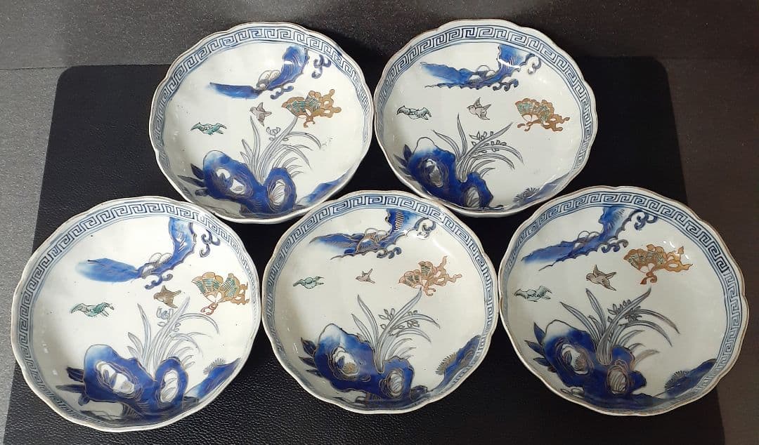 江戸時代末期～明治時代　古伊万里　染錦　岩に蘭　山並に蝶と鳥の図　輪花深皿　5客