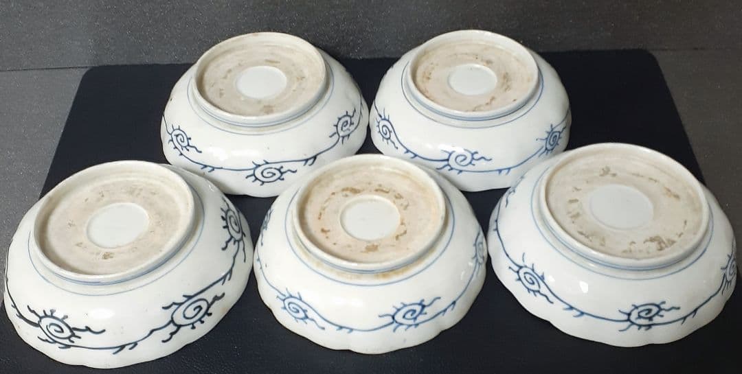 江戸時代末期～明治時代　古伊万里　染錦　岩に蘭　山並に蝶と鳥の図　輪花深皿　5客