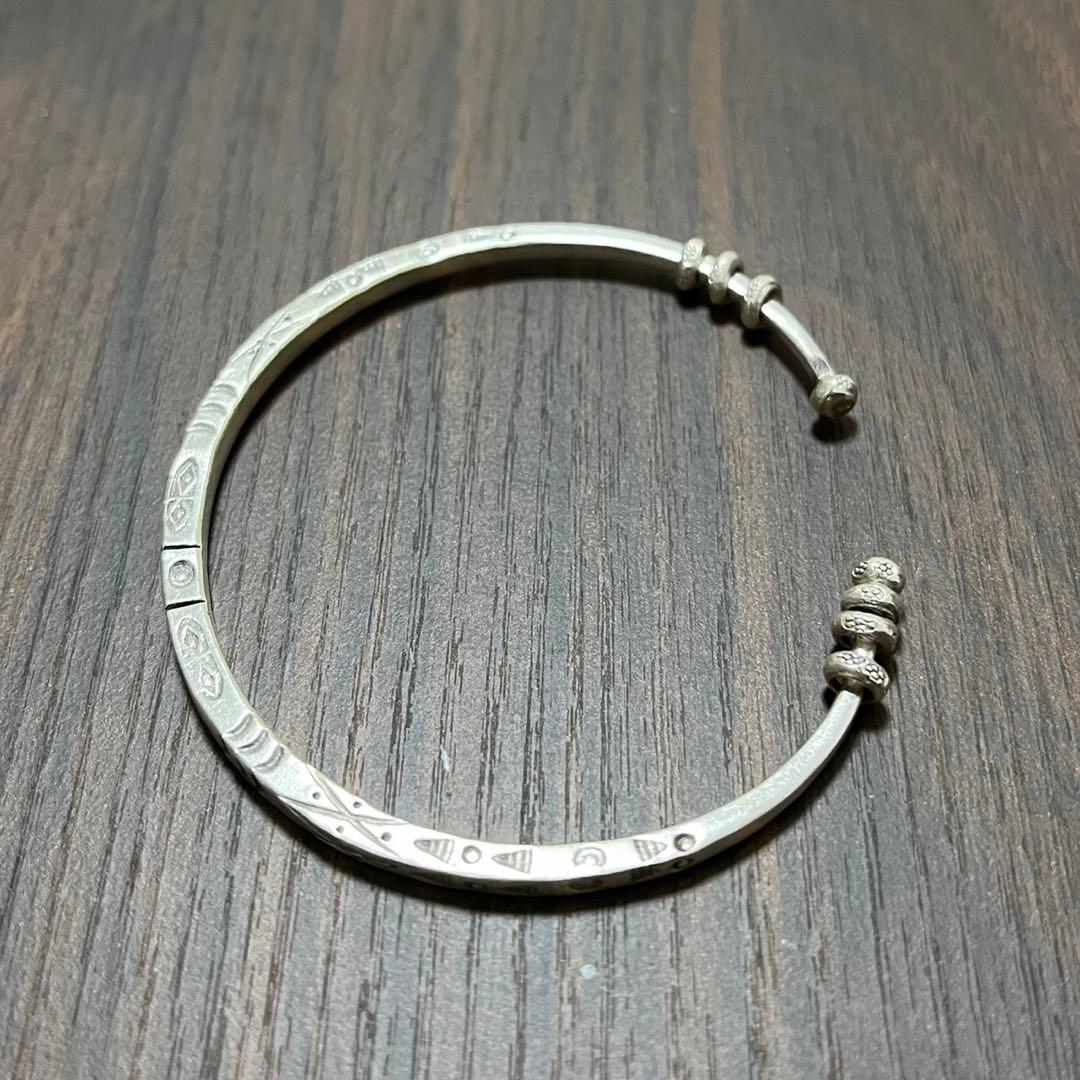 【新品・未使用】バングル　カレンシルバー　純銀97％　カレン族