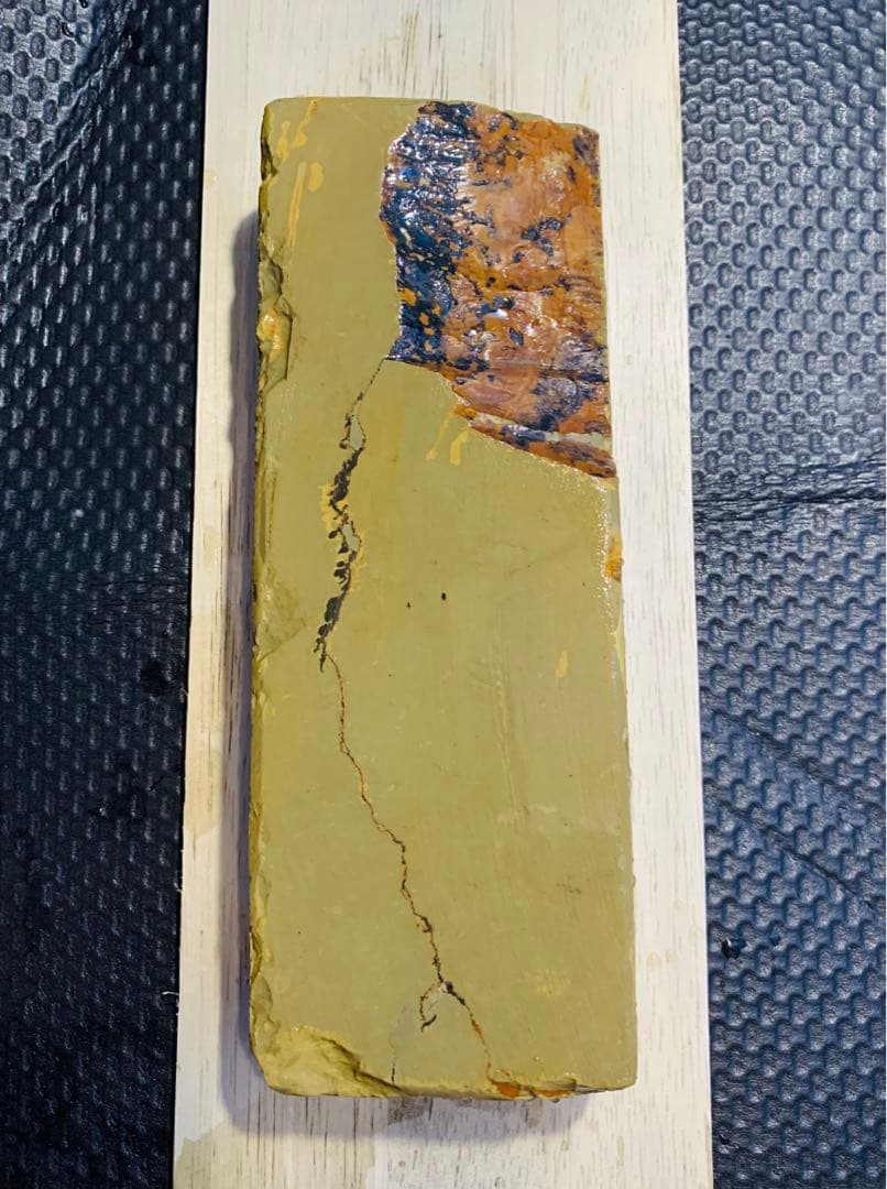 354 天然砥石　正本山　戸前　ナマズ　仕上げ砥石