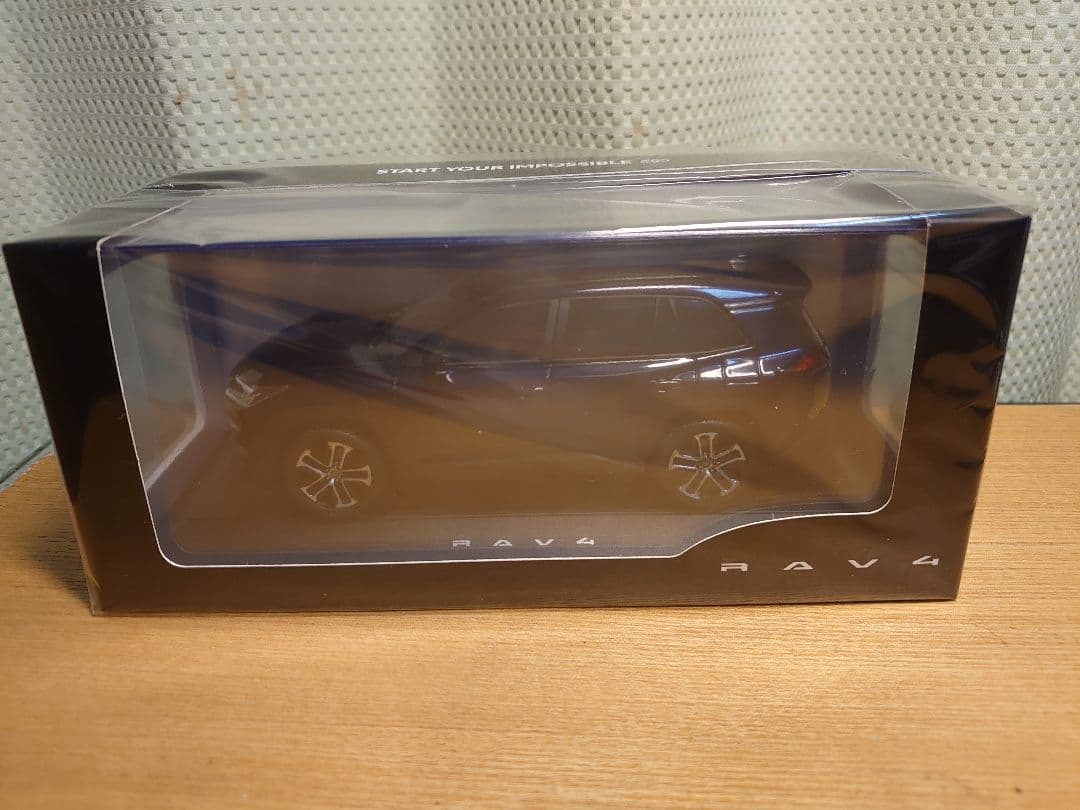 新型RAV4　Zハイブリッド　ダークブルーマイカ　カラーサンプル　1/30サイズ