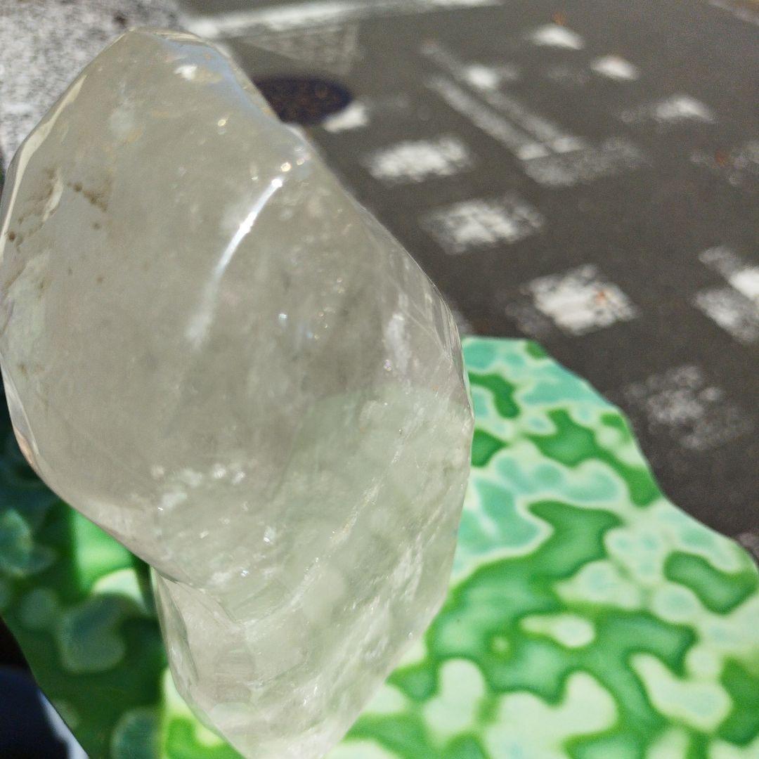 水晶　原石　ツルツル　スベスベ