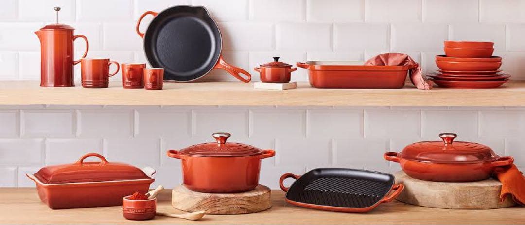 新品未使用 ルクルーゼ ココットロンド 20cm 期間限定色カイエン