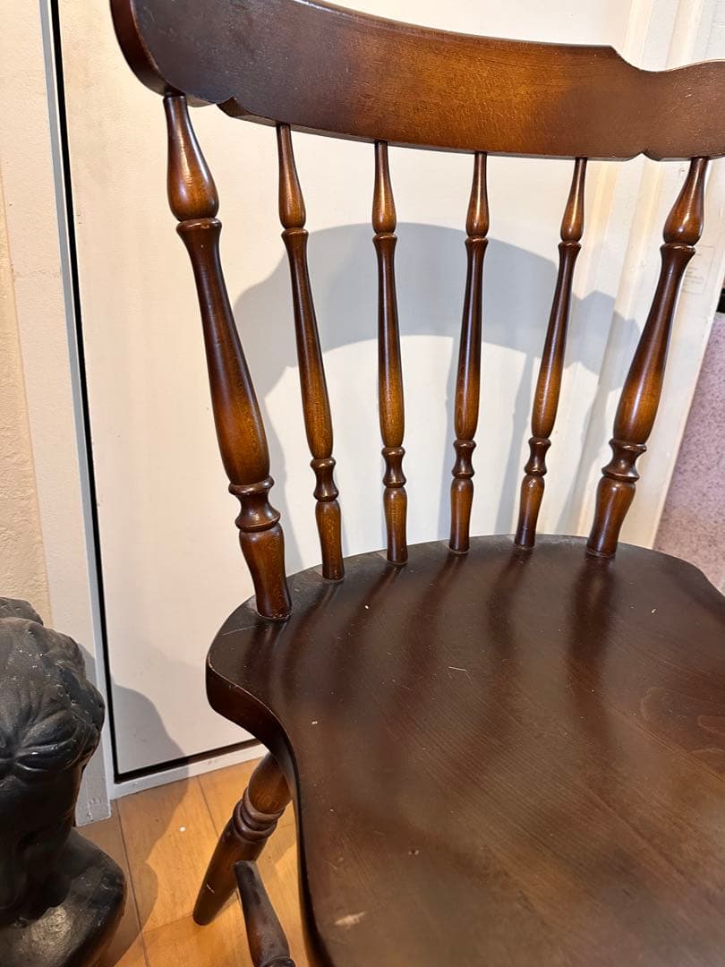木製スピンドルバックチェア ダークブラウン