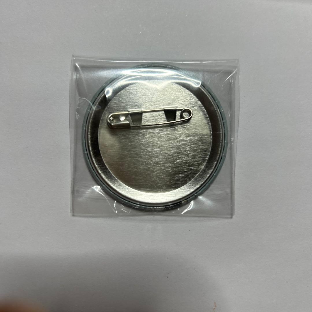 めておら メルト すとふぇす2026缶バッジ デフォ - メルカリ