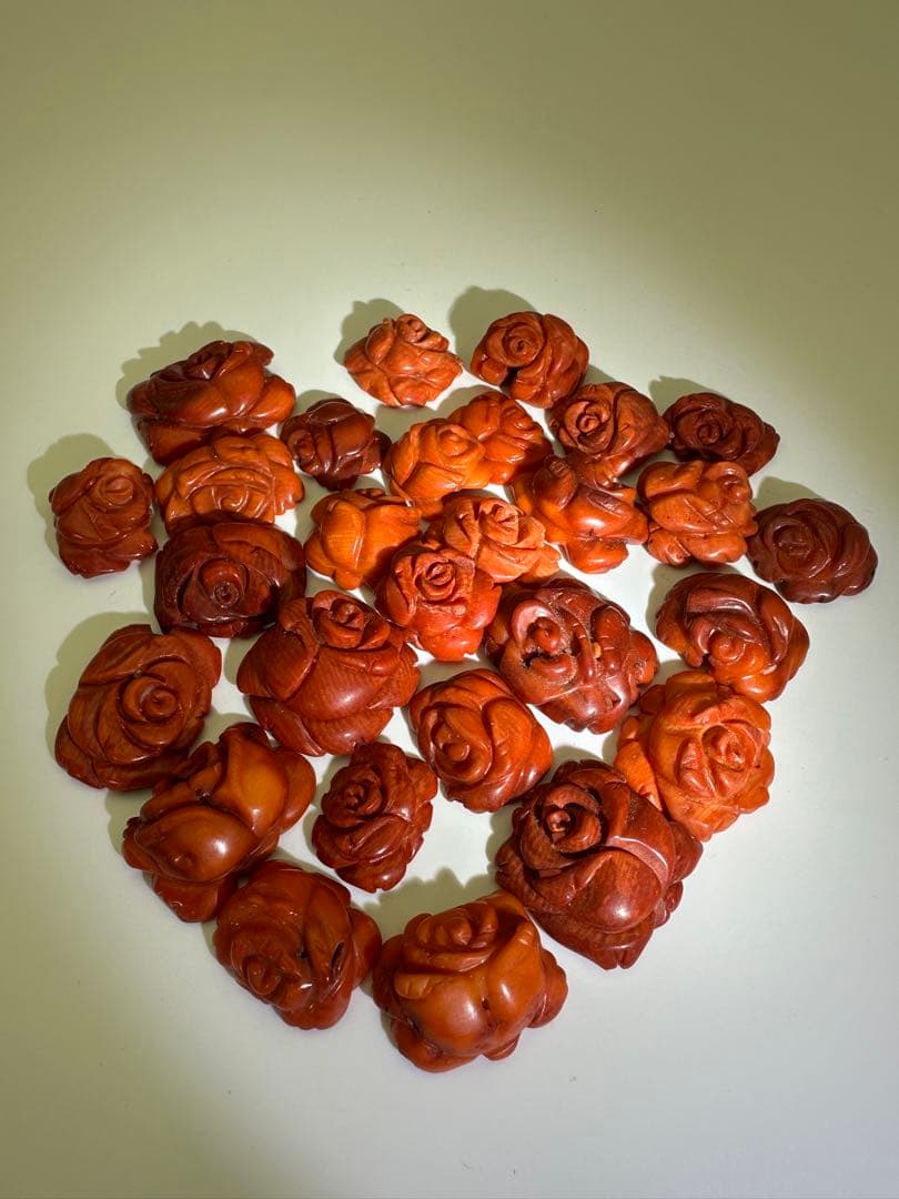 ☆天然☆ 山珊瑚 赤珊瑚　薔薇 お守り　古物　時代物 113g（純天然、無染色）