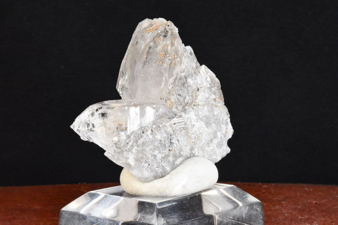 カイラス産 ルチルグリッド付きクォーツ