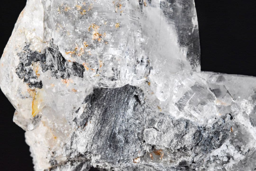 カイラス産 ルチルグリッド付きクォーツ