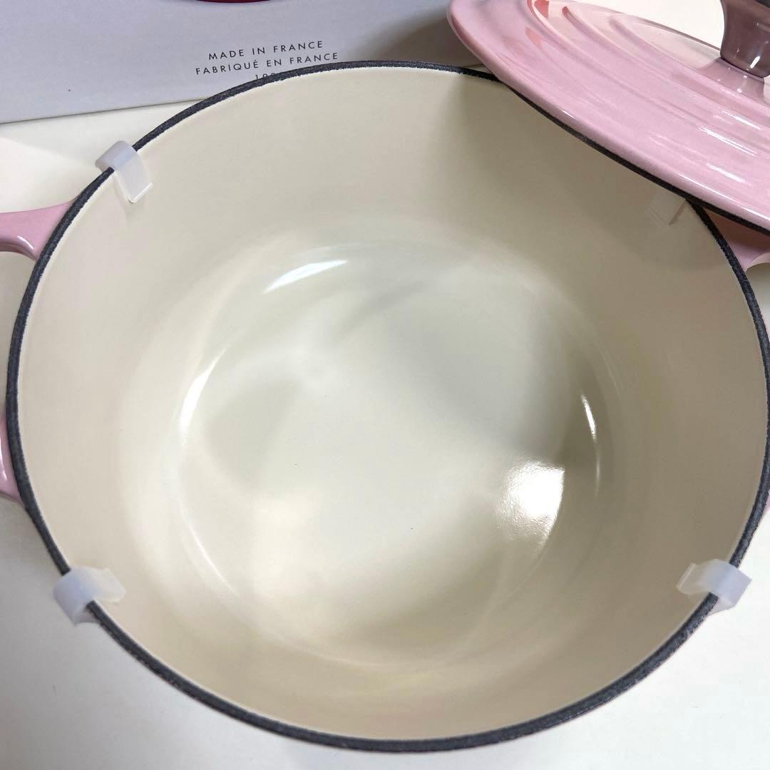 【未使用】廃盤品　ルクルーゼ　ココットロンド鋳鉄 20cm